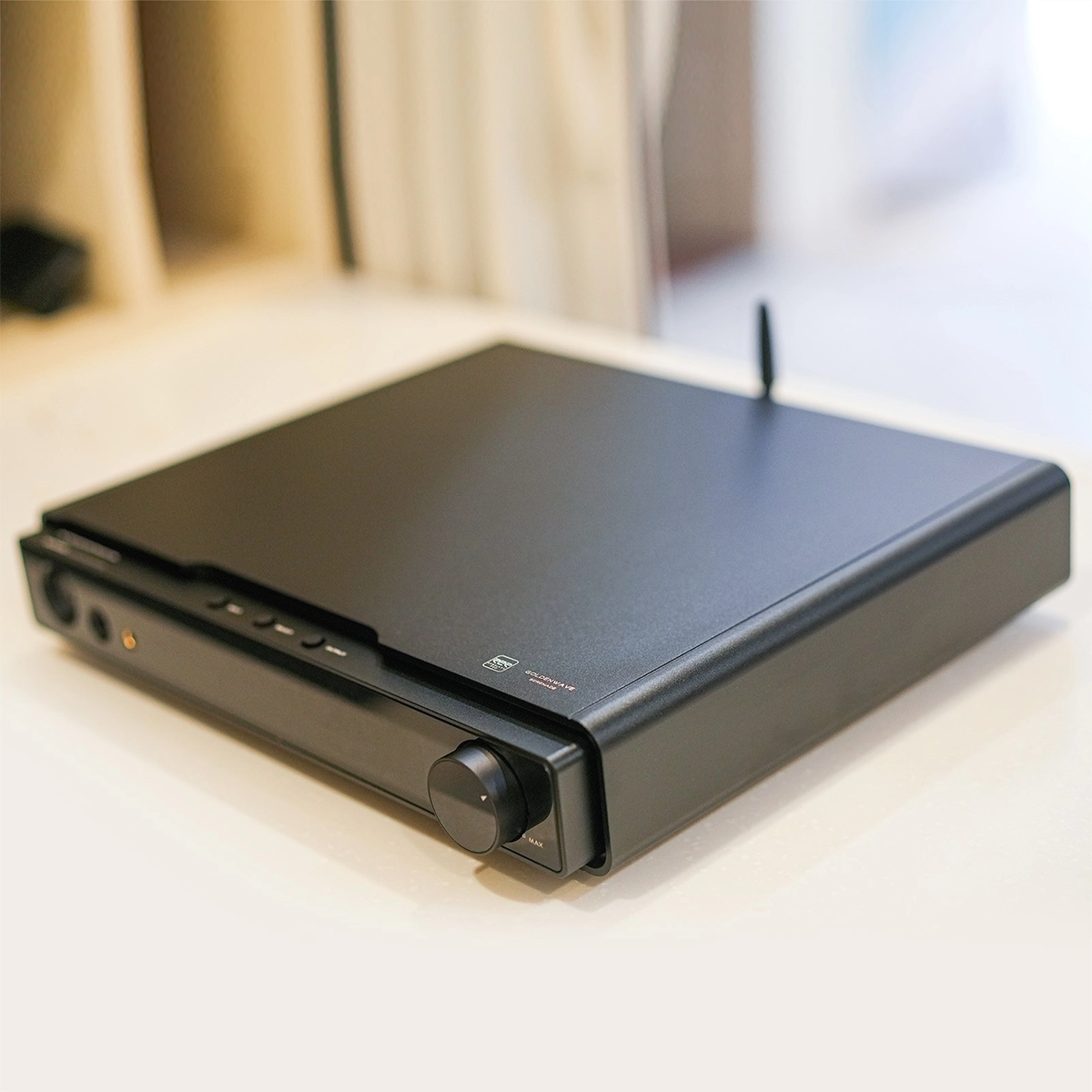 Hifiman Goldenwave Serenade WIFI Wireless Desktop Amplifier and DAC (Open Box)